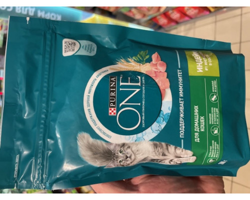 Корм сухой для взрослых кошек, живущих в домашних условиях PURINA ONE с высоким содержанием индейки и цельными злаками, полнорационный, Россия, 200г