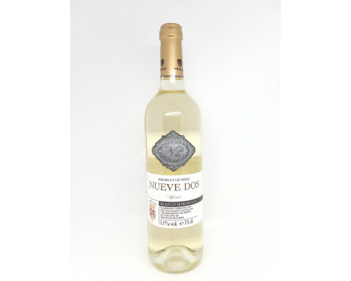 Вино "Нуэвэ Дос" 0.75л ординарное белое п/сл. 11% 