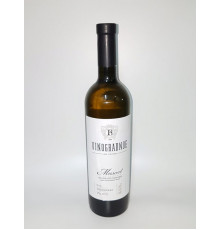 Вино "Мускатное Прикумья" 0,75л п/сл белое 9-11% 
