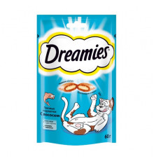 Лакомство для взрослых кошек DREAMIES Лакомые подушечки с лососем, Россия, 60г